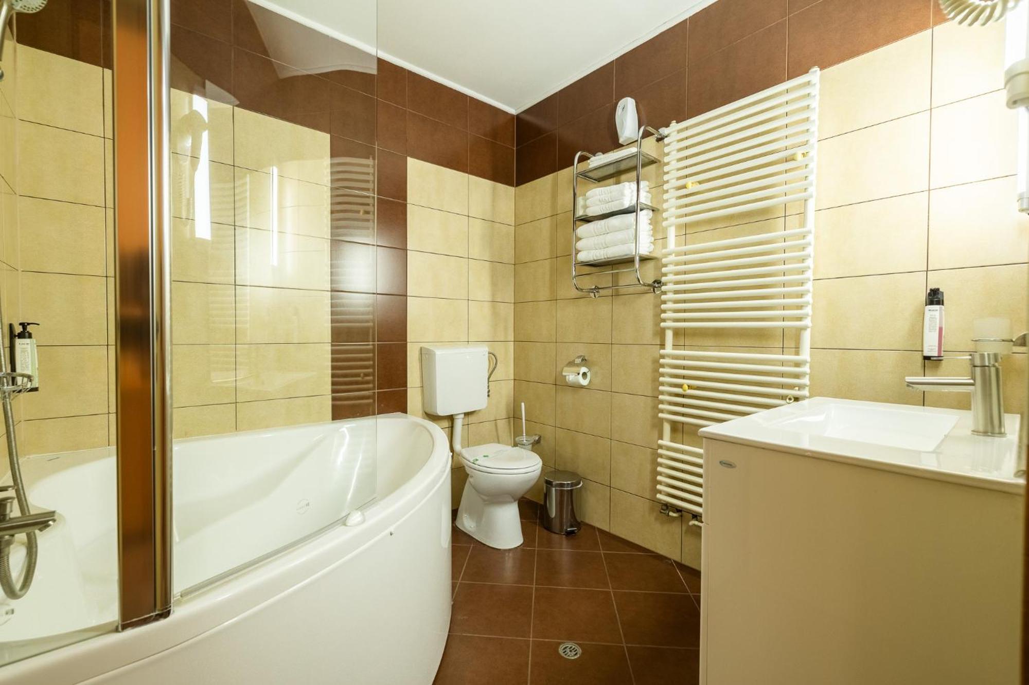Pensiunea Floarea Soarelui בית הארחה
